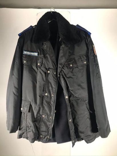 null Parka veste chemise pantalon de sous officier de gendarmerie