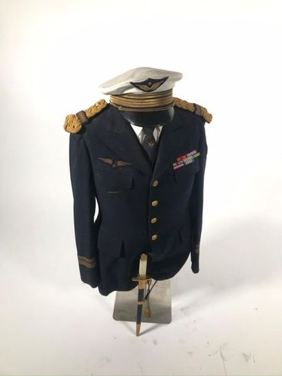 null Tenue de pilote de l'armée de l'air française, avec casquette, vareuse, cravate...