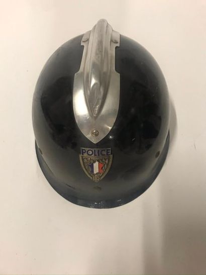 null Quatre casques des forces de l'ordre, police ou gendarmerie