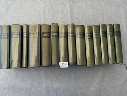 null La Pléiade. Un ensemble de 14 volumes, dont, Stendhal, Dostoïevski, Rousseau,...