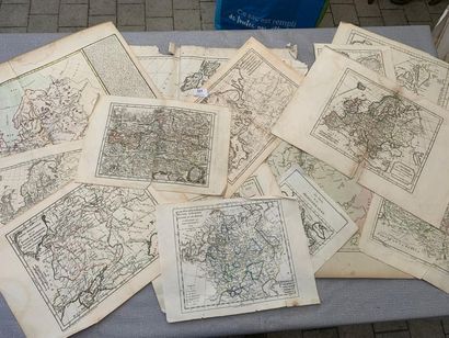 null Un lot de 14 cartes divers du XVIIIe siècle (accidents)