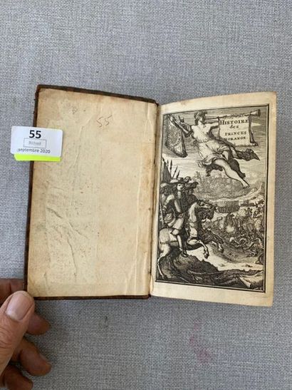 null Histoire des princes d'Orange de la maison de Nassau. 1 volume relié. 1693.