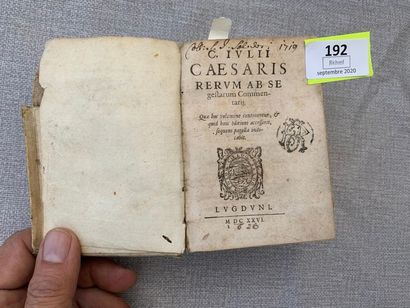 null Jules César. 1626. 1 volume relié vélin. (Accidents).