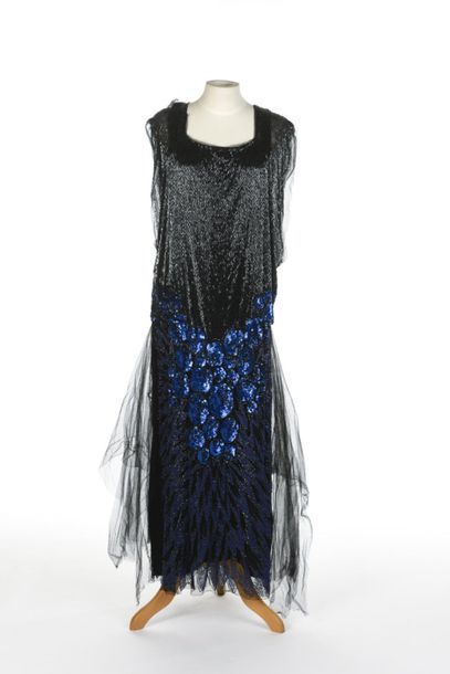 null Robe longue de grand soir en broderie de perles de jais noire et sequins bleu...