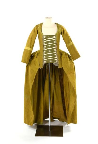 null Très rare robe à vertugadins fin XVIIème début XVIIIe siècles en bourrette de...