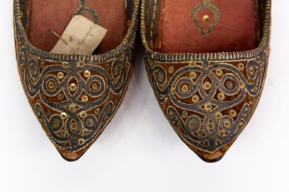 null Belle paire de mules de Harem Empire Ottoman XIXe siècle. 
Sans talon, spécifiquement...