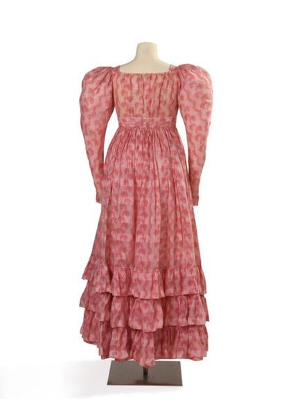 null Robe d'été période Romantique en jaconas de coton imprimé rose, Alsace ou Angleterre,...