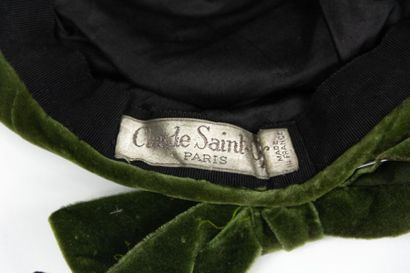 null Deux petits chapeaux cloche griffés Claude Saint-Cyr Paris avec leur boite Circa...