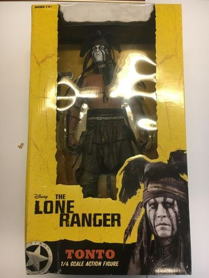 null Figurine The Lone Ranger, chez Disney. 51,5x30x15.
Accident sur un coin de la...