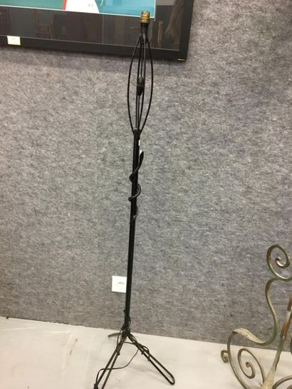 null Pied de lampe en métal laqué noir à décor de serpent
H : 143 cm