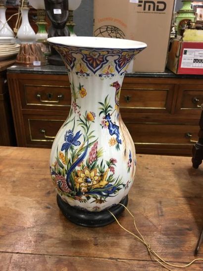 null Vase en porcelaine à décor d'oiseaux
H : 32 cm