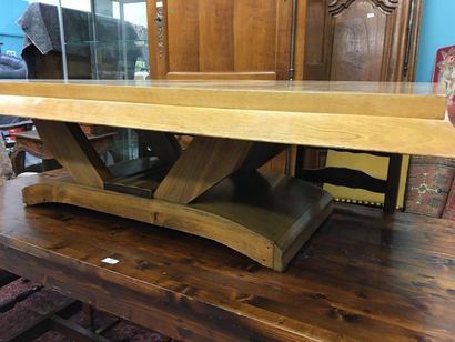 null Table basse en bois de placage 1930
157 x 93 cm
H : 43 cm