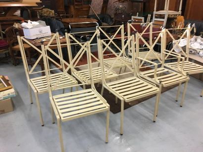 null 6 chaises et 2 fauteuils en métal laqué (manque une latte)