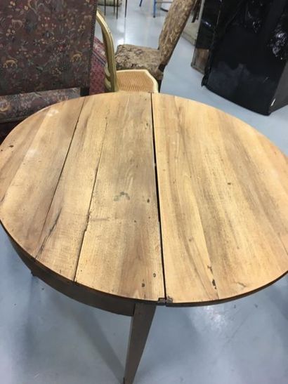 null Table demi-lune en bois naturel
110 x 77 cm