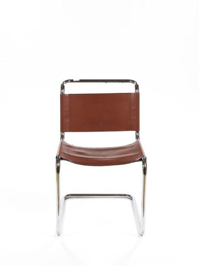 null Mart STAM (1899-1986)
Paire de chaises à structure tubulaire en acier chromé,...