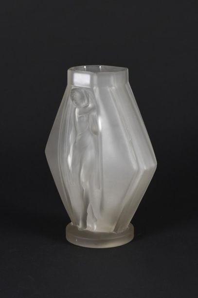 null ETLING EDITEUR, modèle de Lucile SEVIN
Vase de forme losange double face en...