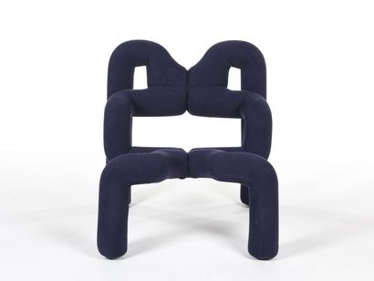 null Terje EKSTROM (né en 1944) 
Paire de fauteuils à structure en métal tubulaire...