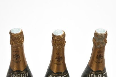 null 3 B SUVERAIN BRUT CHAMPAGNE (a.o.; 1 dirty and 1 slightly damaged cap) Henriot...