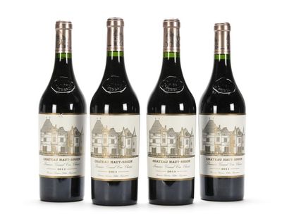  4 B HIGH BRION CASTLE (Original wooden case of 6 given to the buyer without upper...