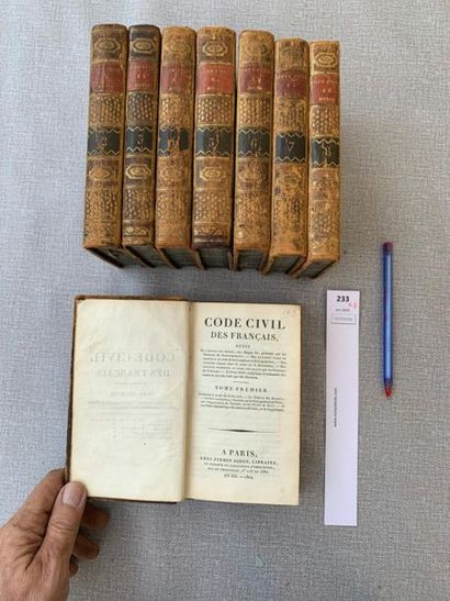 null Code civil des français. Paris, 1804. 8 volumes reliés cuir. complet