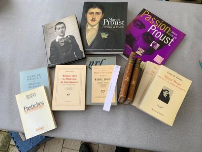 null Un ensemble de 11 volumes de ou relatifs à Marcel Proust.