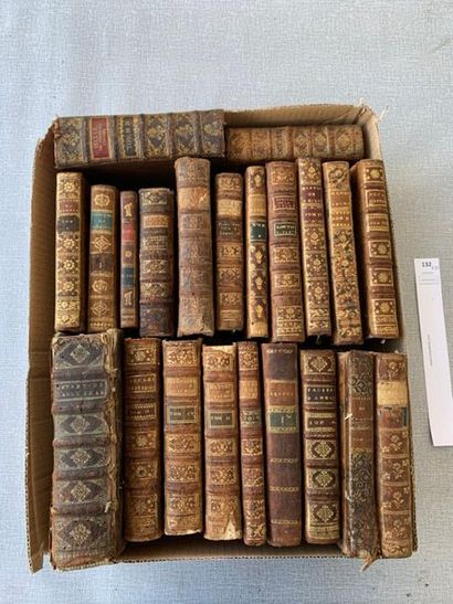 null Un ensemble de 22 volumes XVIIIe reliés cuir.