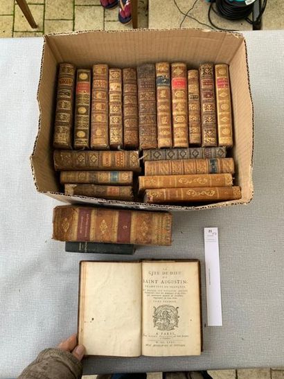 null Un ensemble de 21 volumes reliés XVIIIe/XIXe. (Accidents).