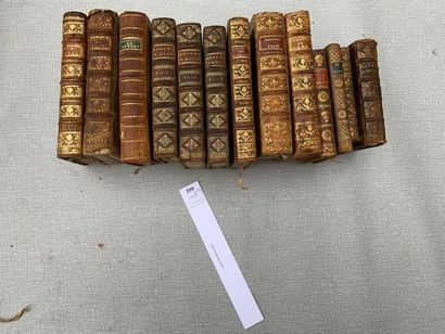 null Un ensemble de 13 volumes reliés XVII et XVIIIe siècles dont la Satyre Ménippée...