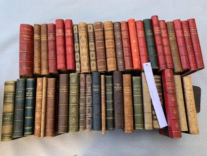 null Un ensemble de 43 volumes reliés de littérature, principalement XIXe.