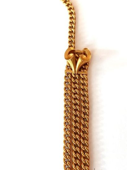 null Collier en or jaune. 
Poids : 19 grs