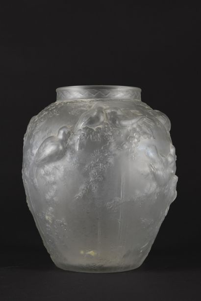 null MULLER Frères à Lunéville (1897-1936) 

Vase de forme pansu à petit col épaulé...