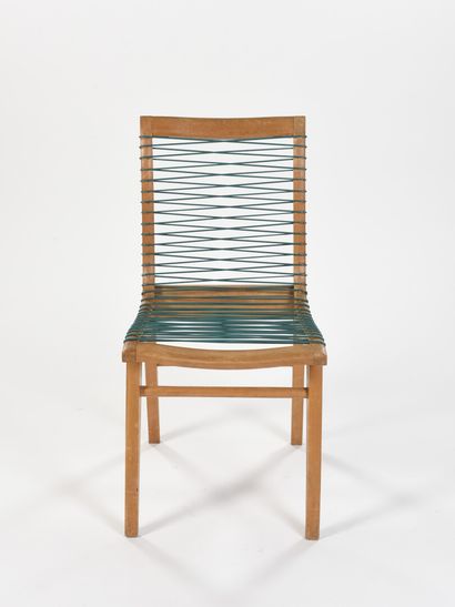 null Louis SOGNOT (1892-1969) 

Suite de quatre chaises à structure en hêtre vernis...