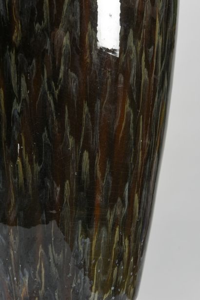 null JEROME MASSIER (1820-1916) à Vallauris 

Grand vase de forme Amphore en céramique...