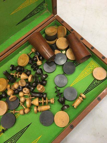 null Jeux de Jaquet en bois et bois noirci, pièces d'échecs en bois tourné
