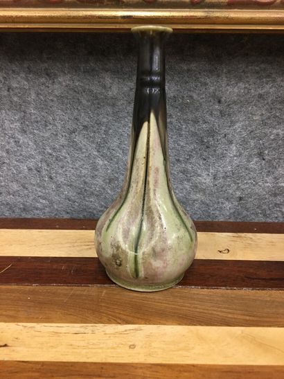 null Vase soliflore en céramique

H : 19.5 cm