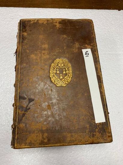 null Décrets du Pape Grégoire IX. 1613. 1 volume in-folio. Reliure cuir aux armes....