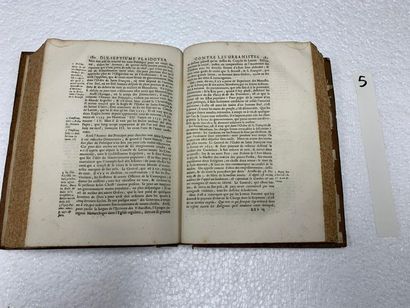 null Plaidoyers et oeuvres diverses de Patru. 1 volume petit in-4. Lyon, 1692.