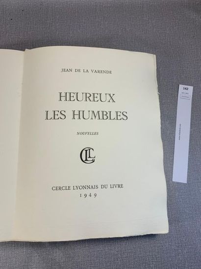 null La Varende. Heureux les humbles. 1 volume en feuilles sous chemise et étui,...