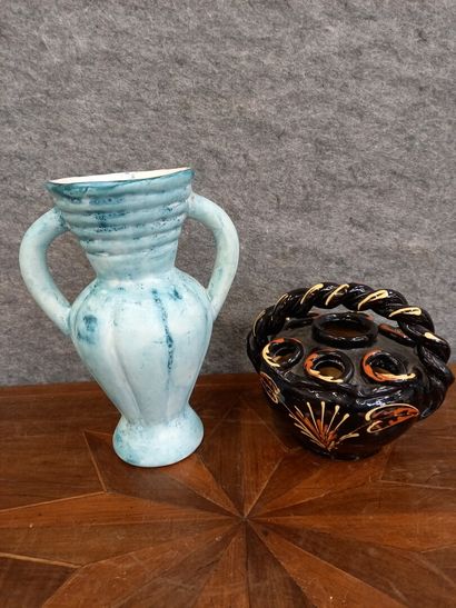 null 2 vases

H bleu : 30 cm