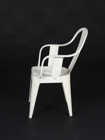 null Xavier PAUCHARD (1880-1935)

Suite de six fauteuils modèle C en tôle peinte...
