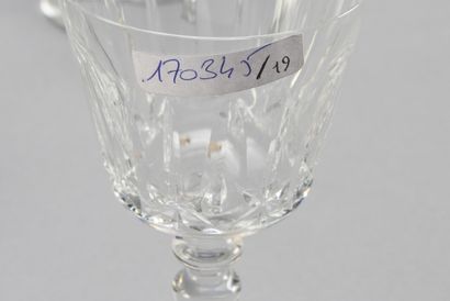 null BACCARAT service de verres en cristal complet à dix pièces par taille, il comprend:

12...