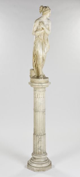 null d'après Antonio CANOVA, 

Venus pudique 

Sujet en marbre avec sellette en forme...