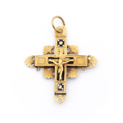 null Croix Auvergnate en or jaune (750) 18K double face émaillée, face Christ sur...