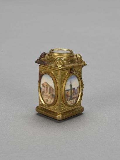 null Flacon à parfum en pompone figurant cinq monuments parisiens peints en miniature,...