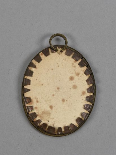 null Portrait d'officier vers 1815

Miniature ovale sur ivoire 

6 x 5 cm
