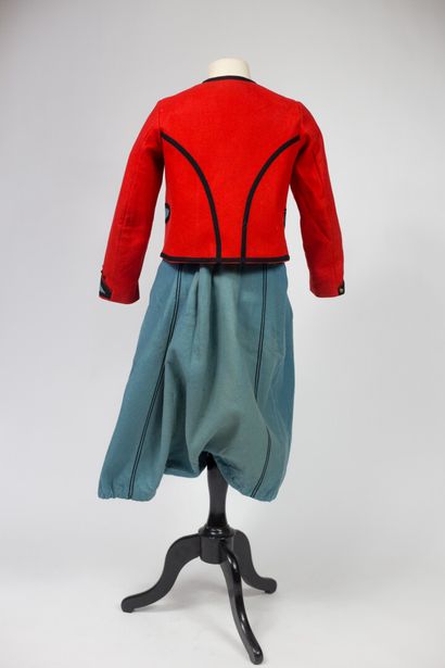 null Un uniforme pour enfant d'un Spahis en feutre de laine, Troisième République...