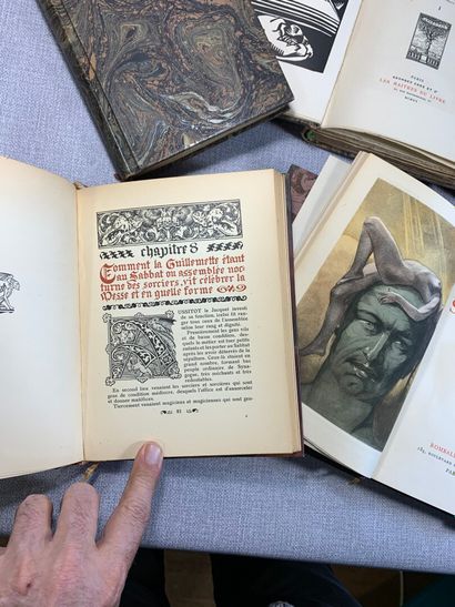 null [Livres illustrés]. Un ensemble de 5 volumes dont : Salammbô par Flaubert, illustré...