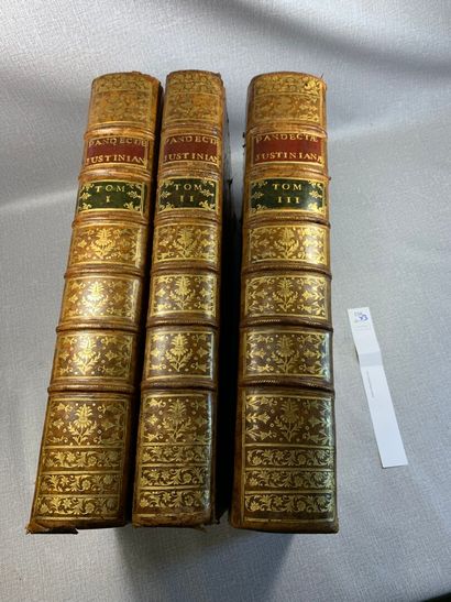 null [Droit Pandecte Justinien]. Pandectae Justinianeae. 3 volumes in-folio. Lyon,...