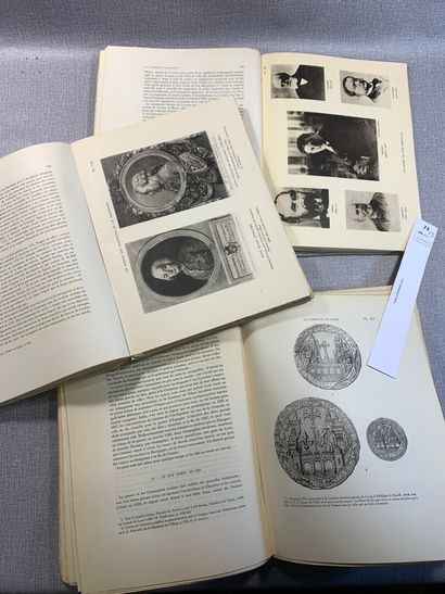 null Kleinclausz. Histoire de Lyon. 3 volumes brochés. 1939-1952. Complet. Très bon...