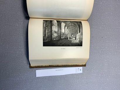 null Croze et Colly. Histoire de l'Hôpital de la Charité de Lyon. 1 volume demi-reliure...